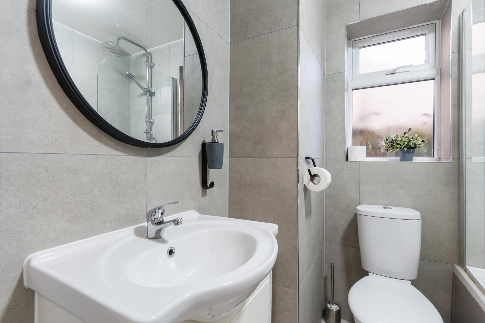 Nottage House Premier Apartments Кардиф Екстериор снимка
