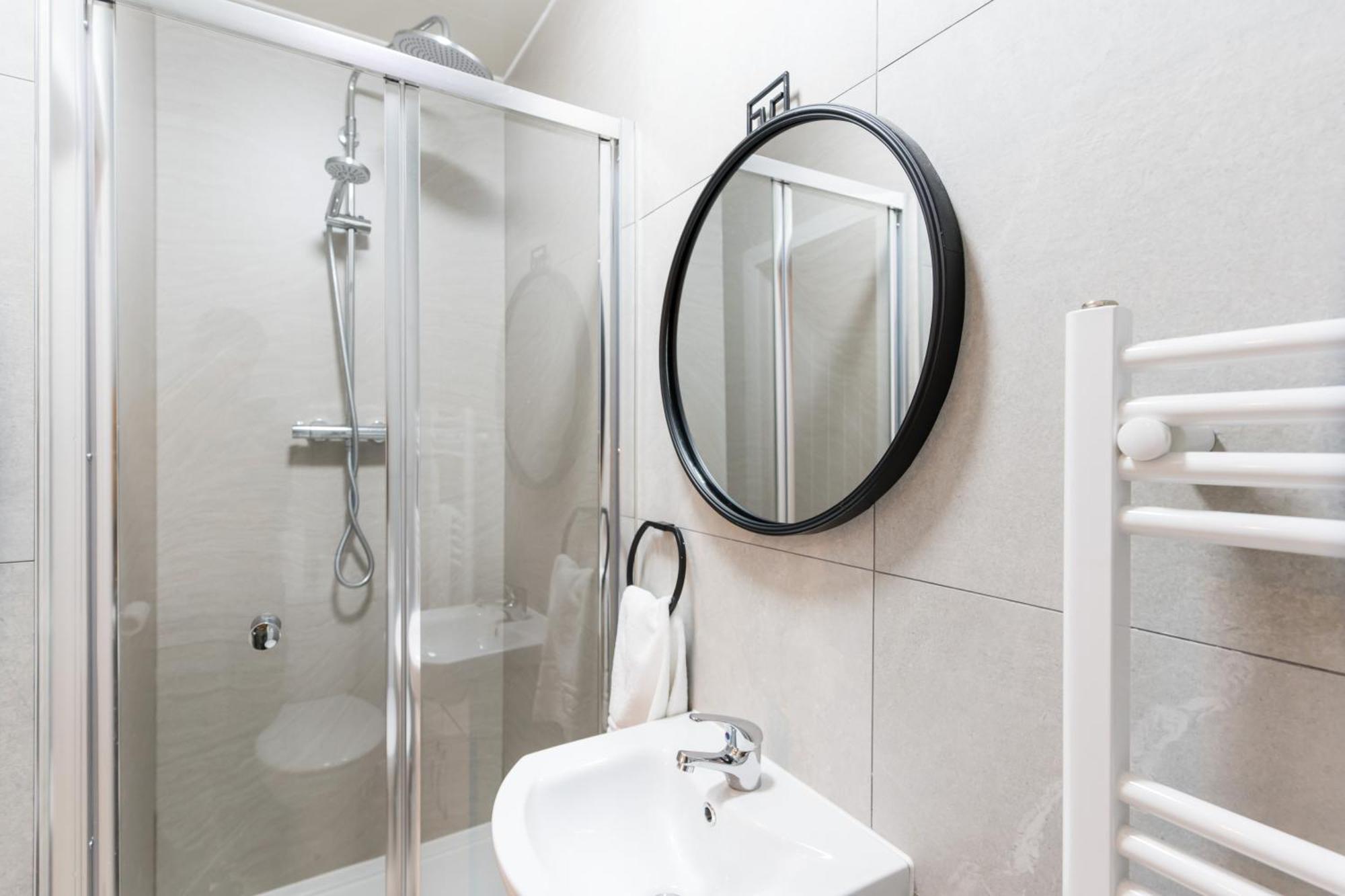 Nottage House Premier Apartments Кардиф Екстериор снимка